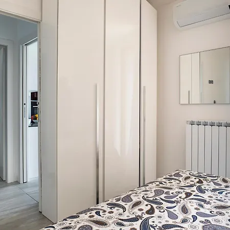 Enjoyiseolake - Lights On The Daire